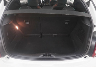 Подержанный автомобиль Citroen DS3 Hatchback 2015 года (9 фото)