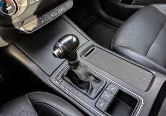 Подержанный автомобиль Kia Sorento 2017 года (25 фото)