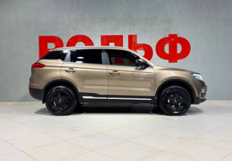 Подержанный автомобиль Geely Atlas 2021 года (3 фото)