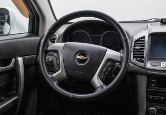 Подержанный автомобиль Chevrolet Captiva 2014 года (15 фото)