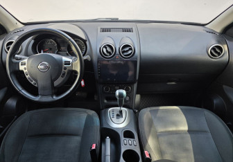Подержанный автомобиль Nissan Qashqai 2011 года (11 фото)