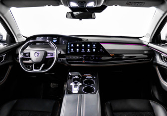 Подержанный автомобиль Changan UNI-K 2023 года (12 фото)