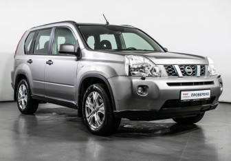 Подержанный автомобиль Nissan X-Trail 2008 года (3 фото)