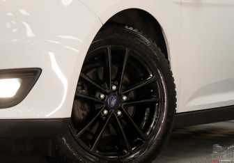 Подержанный автомобиль Ford Focus Hatchback 2018 года (14 фото)