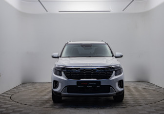 Подержанный автомобиль Kia Seltos 2024 года (2 фото)