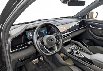 Подержанный автомобиль Geely Monjaro 2024 года (16 фото)