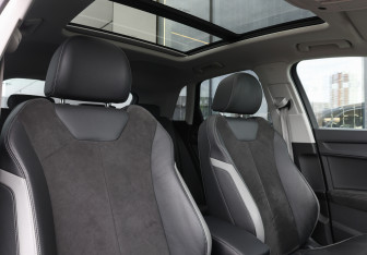 Подержанный автомобиль Audi Q3 2021 года (11 фото)