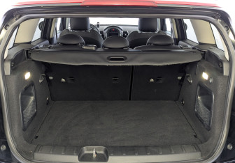 Подержанный автомобиль MINI Clubman Wagon 2019 года (10 фото)