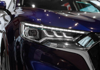 Подержанный автомобиль Hongqi HS5 2024 года (36 фото)