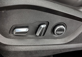 Подержанный автомобиль Exeed LX 2022 года (28 фото)