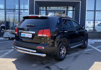 Подержанный автомобиль Kia Sorento 2012 года (5 фото)