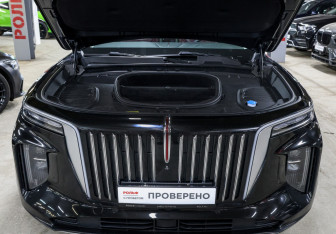 Подержанный автомобиль Hongqi E-HS9 2022 года (9 фото)