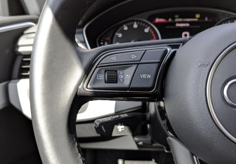 Подержанный автомобиль Audi A4 Sedan 2022 года (26 фото)