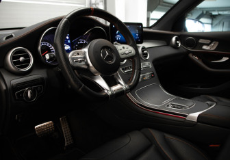 Подержанный автомобиль Mercedes-Benz GLC AMG 2021 года (7 фото)