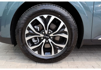 Новый Kia Carnival 2025 (24 фото)