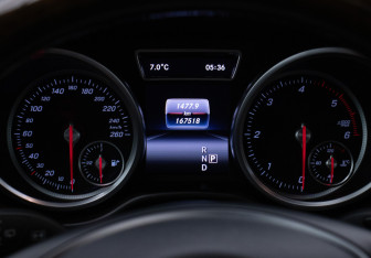 Подержанный автомобиль Mercedes-Benz GLE 2015 года (12 фото)