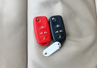 Подержанный автомобиль Volkswagen Multivan 2013 года (15 фото)