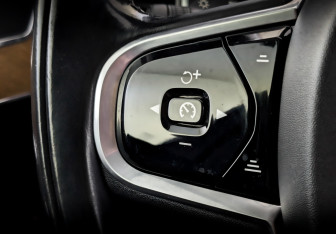 Подержанный автомобиль Volvo XC90 2017 года (29 фото)