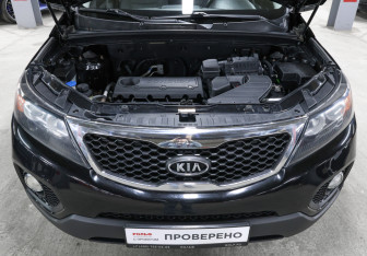 Подержанный автомобиль Kia Sorento 2012 года (9 фото)