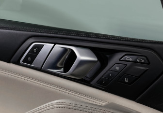 Подержанный автомобиль BMW X6 2019 года (18 фото)