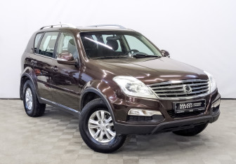Подержанный автомобиль SsangYong Rexton 2013 года (3 фото)