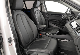 Подержанный автомобиль BMW X2 2019 года (24 фото)