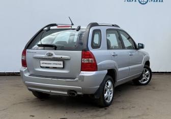 Подержанный автомобиль Kia Sportage 2007 года (5 фото)