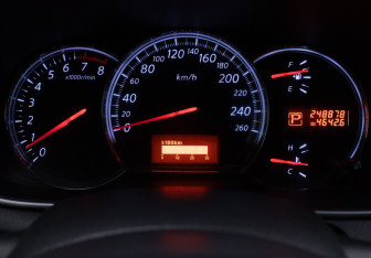 Подержанный автомобиль Nissan Teana 2010 года (12 фото)