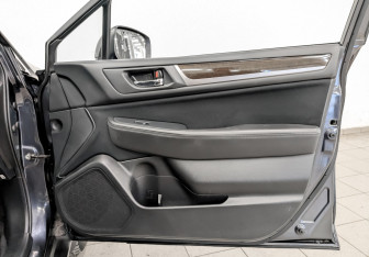 Подержанный автомобиль Subaru Outback Wagon 2015 года (25 фото)