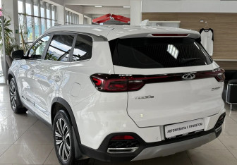 Подержанный автомобиль Chery Tiggo 8 2021 года (7 фото)