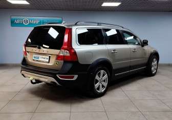 Подержанный автомобиль Volvo XC70 2012 года (5 фото)