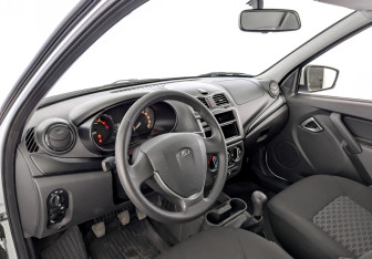 Подержанный автомобиль LADA (ВАЗ) Granta Sedan 2025 года (16 фото)