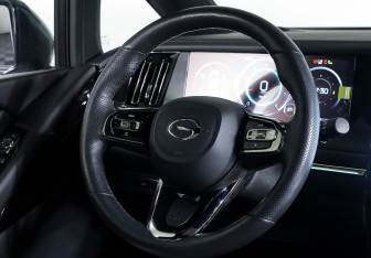 Подержанный автомобиль GAC M8 2023 года (19 фото)