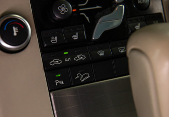 Подержанный автомобиль Volvo XC70 2008 года (15 фото)