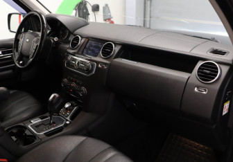 Подержанный автомобиль Land Rover Discovery 2012 года (24 фото)