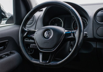 Подержанный автомобиль Volkswagen Amarok 2012 года (12 фото)