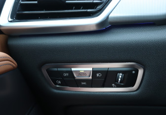 Подержанный автомобиль BMW X5 2022 года (26 фото)