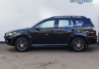 Подержанный автомобиль Mitsubishi Outlander 2011 года (8 фото)