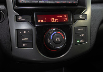 Подержанный автомобиль Kia Cerato Coupe 2012 года (18 фото)