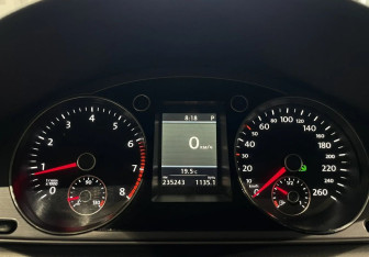 Подержанный автомобиль Volkswagen Passat Sedan 2012 года (14 фото)