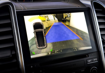 Подержанный автомобиль Porsche Cayenne 2017 года (28 фото)