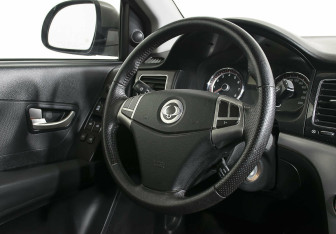 Подержанный автомобиль SsangYong Actyon 2012 года (12 фото)