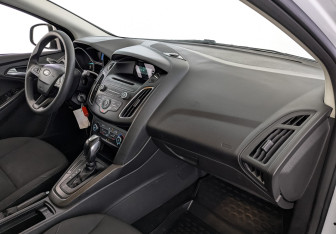 Подержанный автомобиль Ford Focus Wagon 2017 года (13 фото)