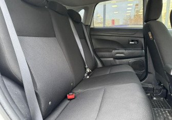 Подержанный автомобиль Mitsubishi ASX 2010 года (11 фото)