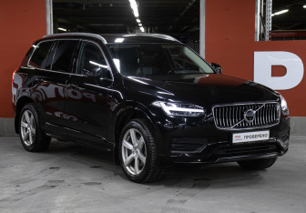 Подержанный автомобиль Volvo XC90 2020 года (3 фото)
