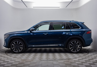 Подержанный автомобиль Geely Monjaro 2024 года (2 фото)