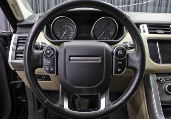 Подержанный автомобиль Land Rover Range Rover Sport 2015 года (17 фото)