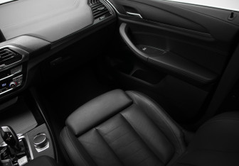 Подержанный автомобиль BMW X3 2017 года (26 фото)