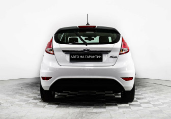 Подержанный автомобиль Ford Fiesta Hatchback 2018 года (4 фото)