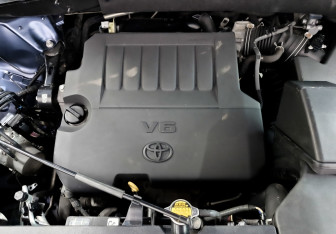 Подержанный автомобиль Toyota Highlander 2014 года (9 фото)